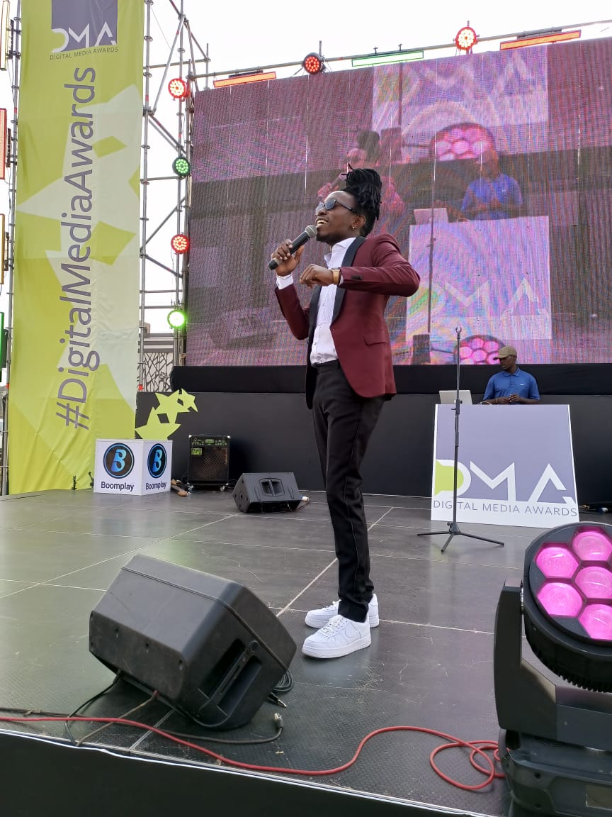 Boomplay_kenya's tweet photo. .@KarunMusic and @Bensoulmusic performing @SMWNairobi 🔥 #DigitalMediaWeek

 #DriveInExperience https://t.co/RYMIAuxouB
