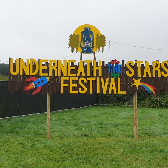 BonnerHindley's tweet photo. Last weekend some of our team visited @festunderstars where @BBCLookNorth were filming!🎦

This year's event really was UNDERNEATH THE STARS, after the event was moved outdoors for a socially distant, family fun weekend beneath the sky!⭐

#Festivals https://t.co/uhQK4eevfG