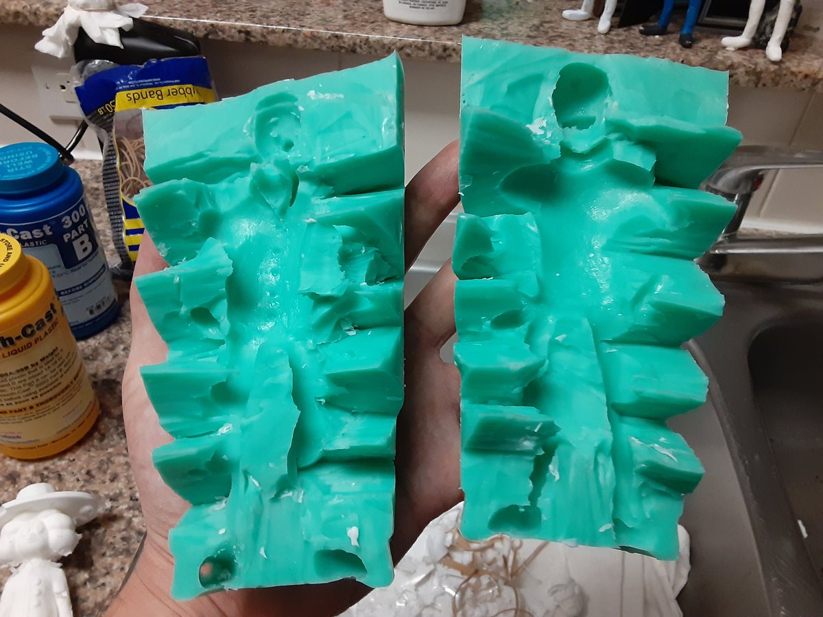 HoustonAnimate's tweet photo. Making toys! #MartinToys @theMartinStore 💫 https://t.co/FeROlX3Feg