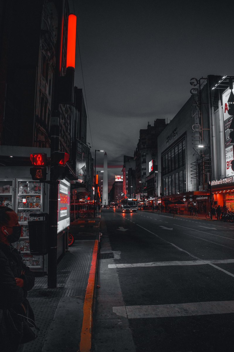 Turcooph's tweet photo. Buenos aires on red lights https://t.co/874qap248b