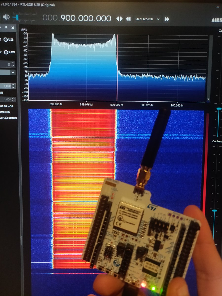 Ch_Sotiriou's tweet image. After a lot of datasheet reading, I got my Nucleo-WL55 development board to transmit in arbitrary SubGHz frequencies, all thanks to @ST_World for providing me with this board. #RF #STM32 #subghz #nucleo #microcontroller #Radio