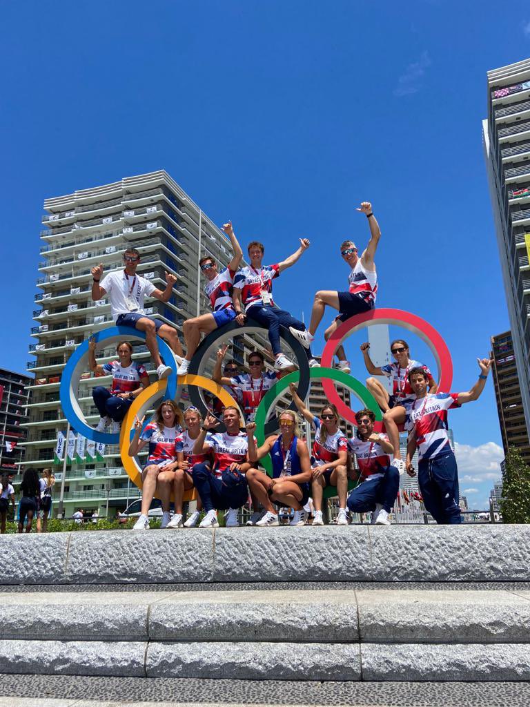 BritishSailing's tweet photo. What a team 🙌

@TeamGB #tokyo2020 #Olympics #sailing https://t.co/l2SqnugkHo