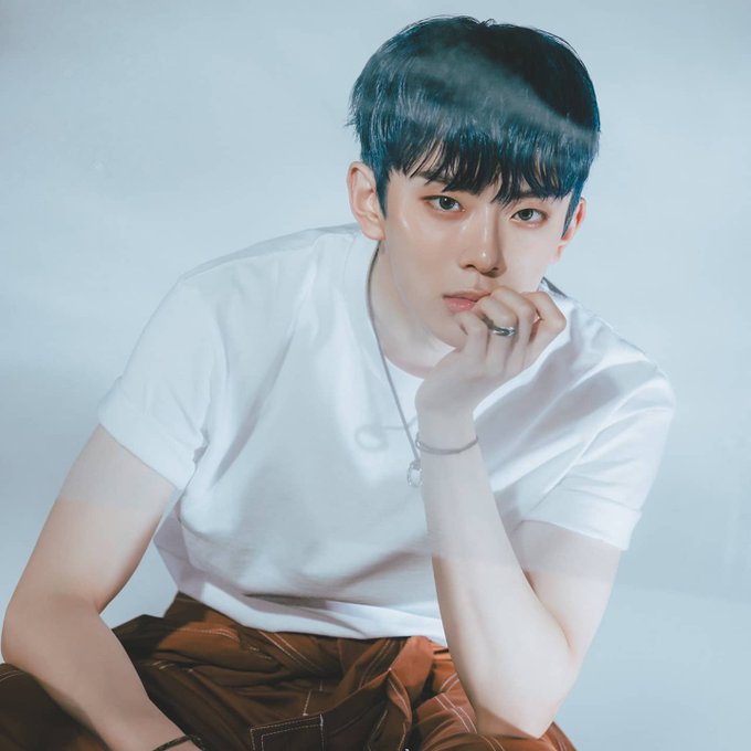 E8HgQJ8UYAcDwHs.jpg:small