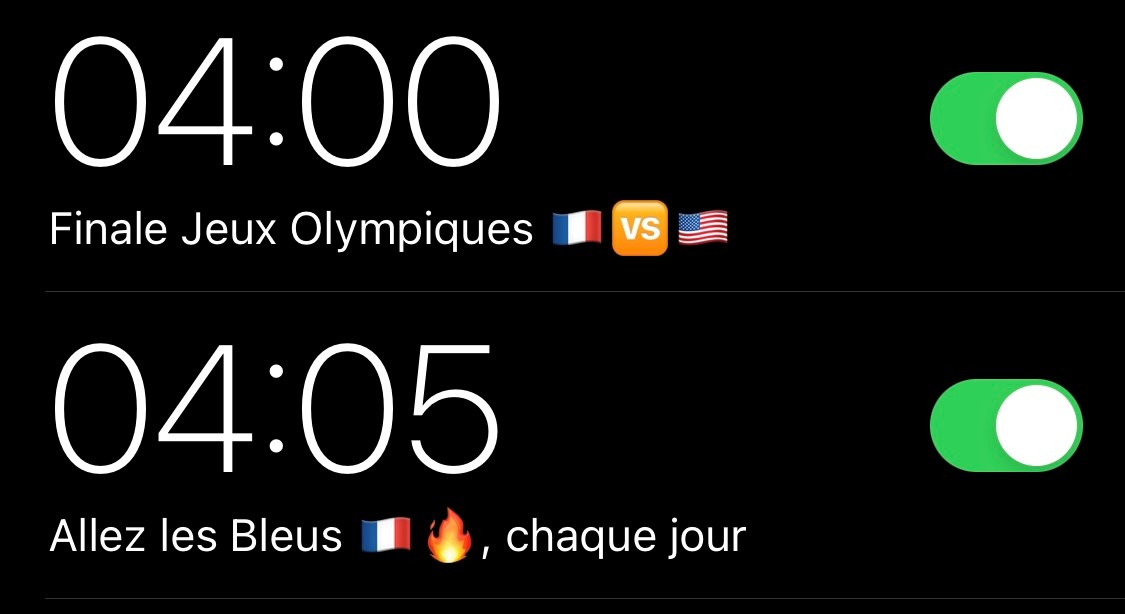 FRABasketball's tweet photo. Vrai supporter se lève 30 minutes avant le début du match ✊ 🇫🇷

Qui va regarder le match cette nuit ? Montrez-nous vos alarmes sous ce tweet ⏰

#TeamFranceBasket #FRAUSA #Tokyo2020 #Basketball https://t.co/AGAGnA5ocA