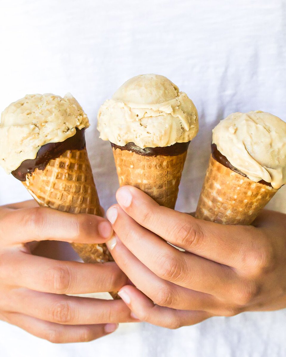 Some ice creams are worth melting for...🍦 

Especially this Brown Sugar Caramel Crunch Ice Cream. The base and caramel flecks are made with our dark brown sugar for a rich molasses flavor. We recommend bookmarking this recipe for safekeeping. 

Recipe: chsugar.com/recipe/brown-s…