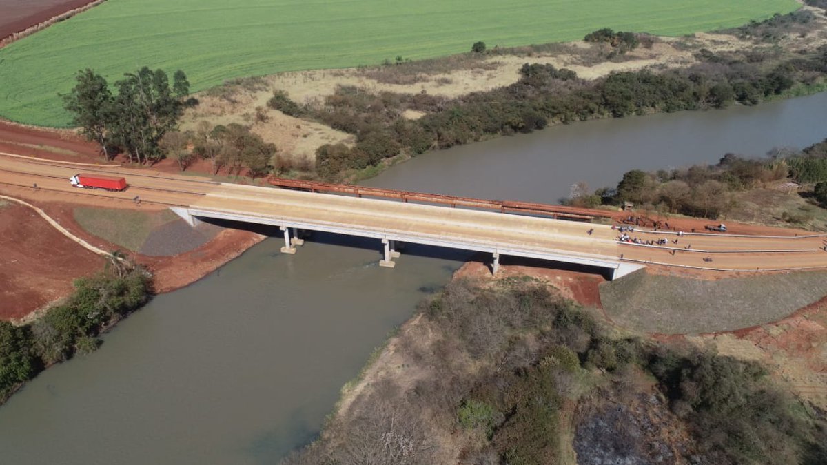 mopcparaguay's tweet photo. 🌁 Hoy habilitamos el puente de hormigón armado de 120 metros construido sobre el río Monday, en #AltoParaná, que beneficia directamente a más de 100.000 habitantes de Minga Guazú y Los Cedrales, reduciendo la distancia entre ambos municipios.

Más 👉🏼 https://t.co/w1TA4ZZOCD https://t.co/b0PaJPLLTA