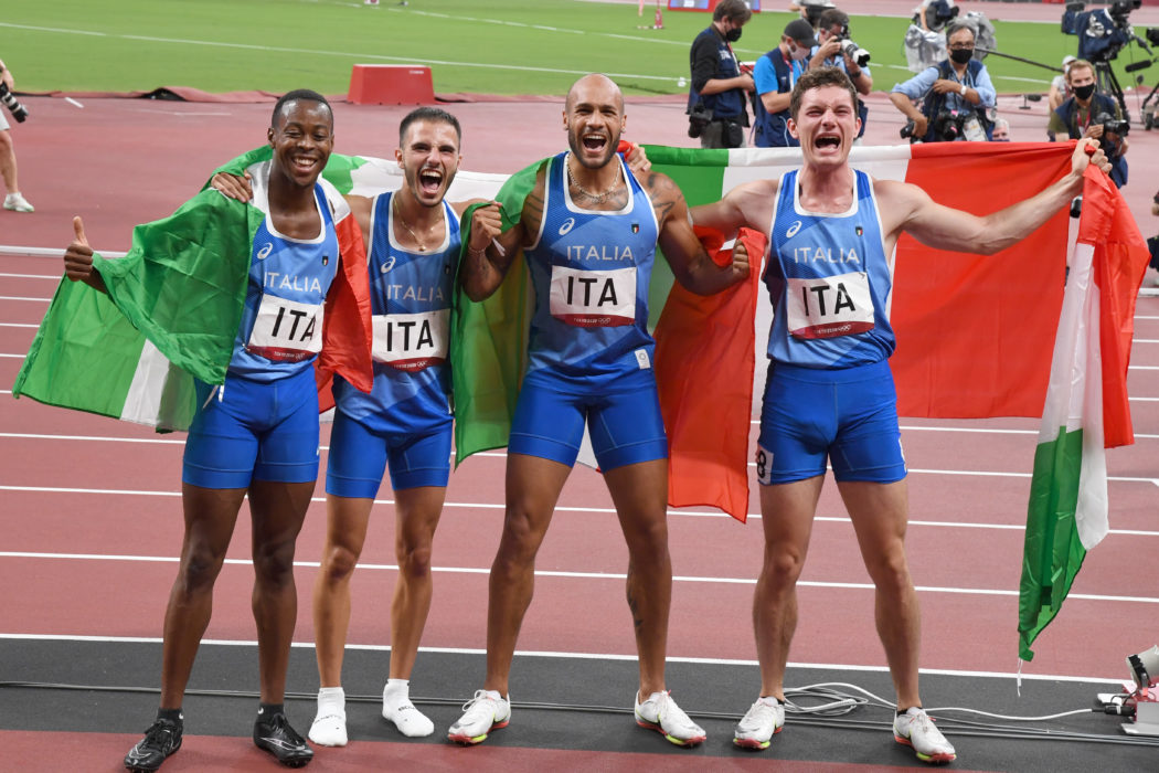 Atletica leggera. Anzi leggerissima. Grazie #Campioni 
#4x100m #OlimpiadiTokyo2020 #oro