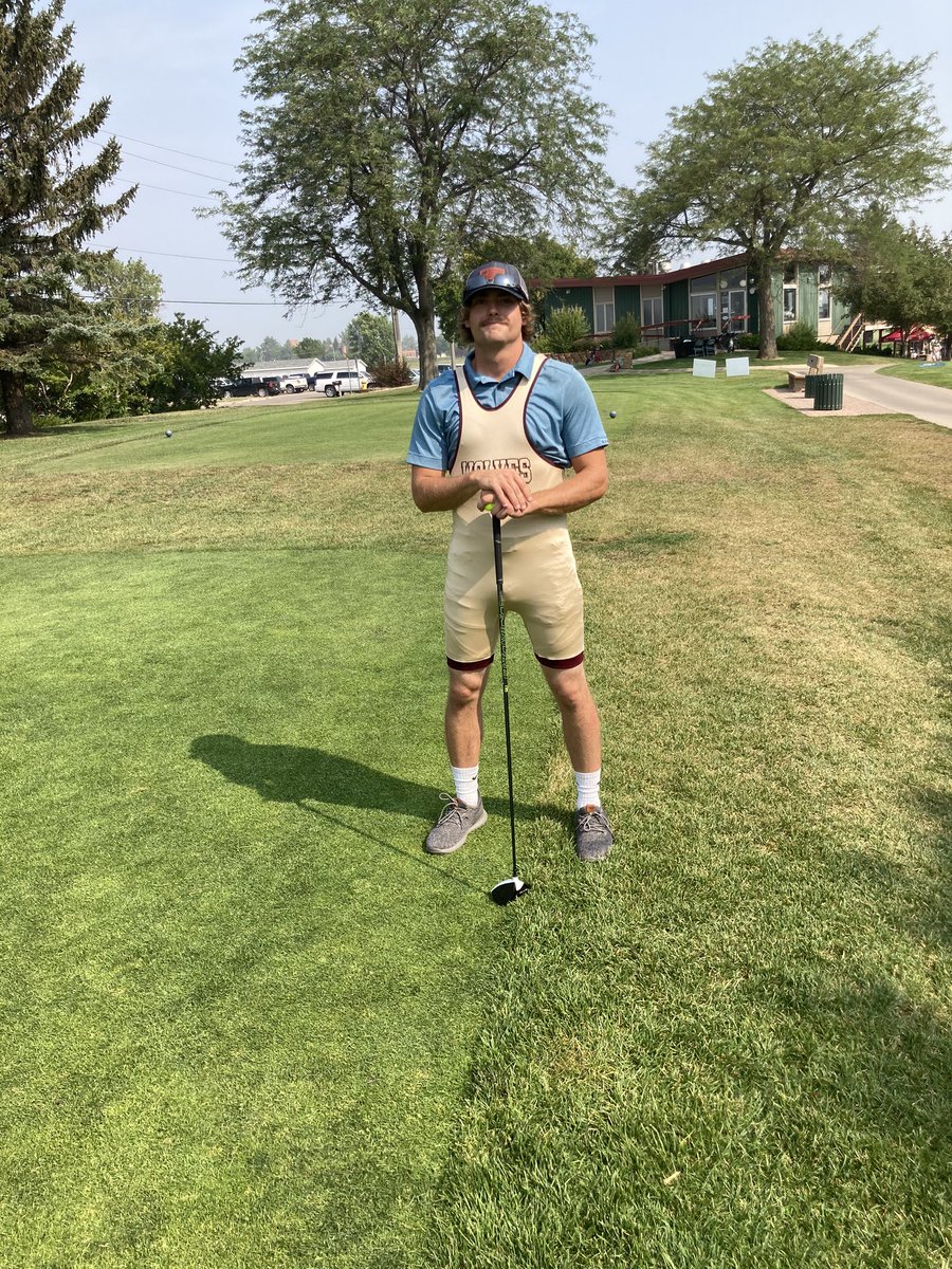 nsuwolves_wr's tweet photo. Singlet tee off! #OnTheHunt🐺 https://t.co/g7WpToo26z