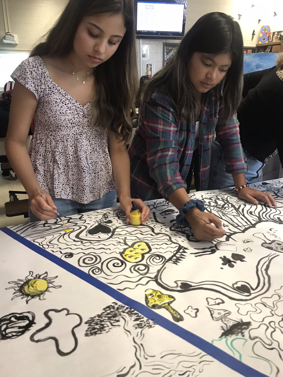 WHHS_Art's tweet photo. Third period IB and Art 1 students are starting to bring in some color. ❤️❤️❤️

@wh_spartans @hallcountyschools #together #westhallbesthall #todayinsparta #fineartscomplex https://t.co/ycWLBAT3k8