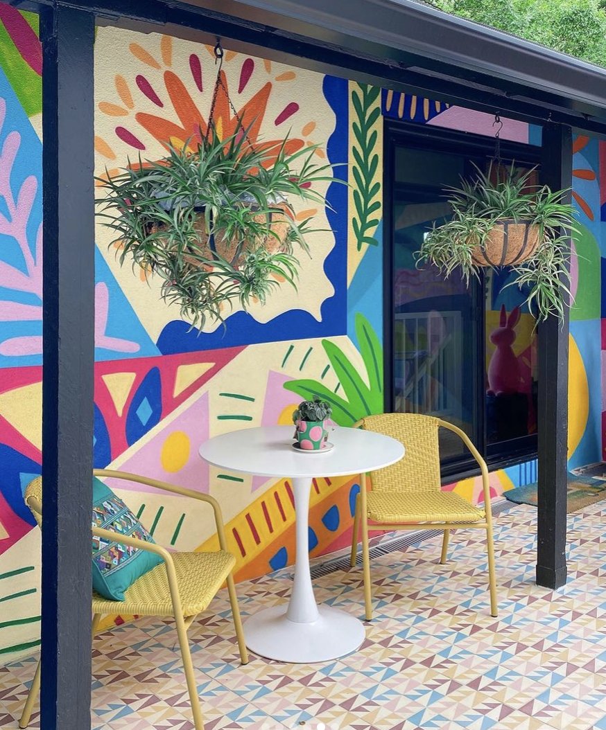 Our client Mariell Guzman recently completed a residential mural project here in North Texas. Check out her work below! 😍