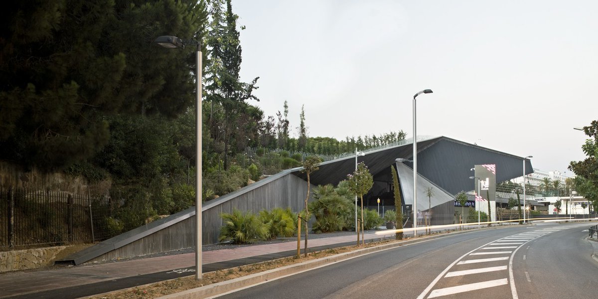 This #building seems to grow from out of the ground from this angle. #structures  cpix.me/a/126857382