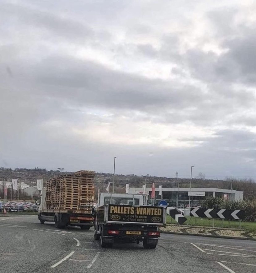 Thrilling chase underway here...