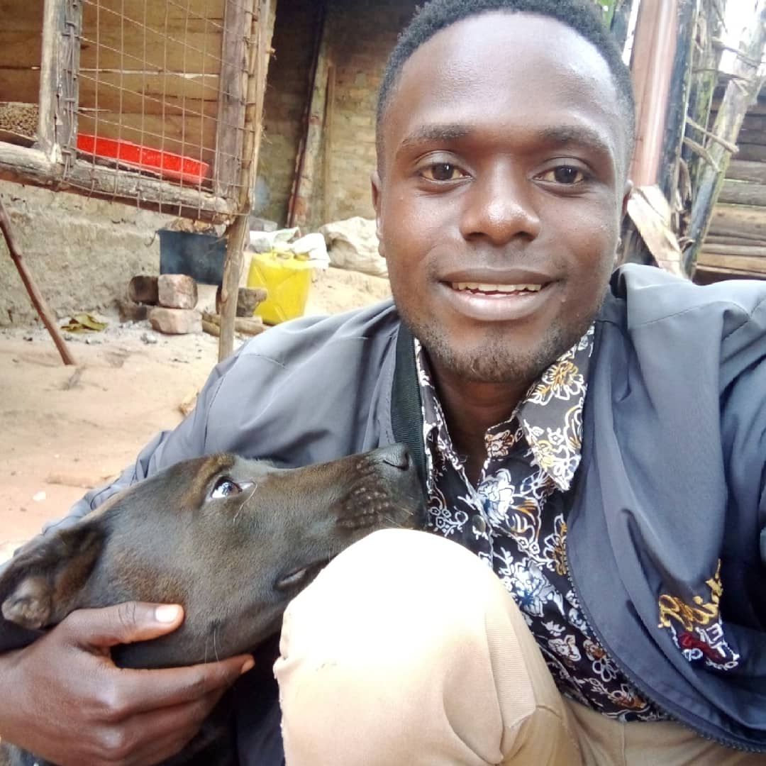 Hello friends, meet my friend Kelly in her new home, she fallen sick after her adoption and got treatment, it had been two weeks to her new home but she still remember me and she gave me a good welcome .
  I love her. #dogsarelove  #dogslife #AnimalRights #animals  #pets