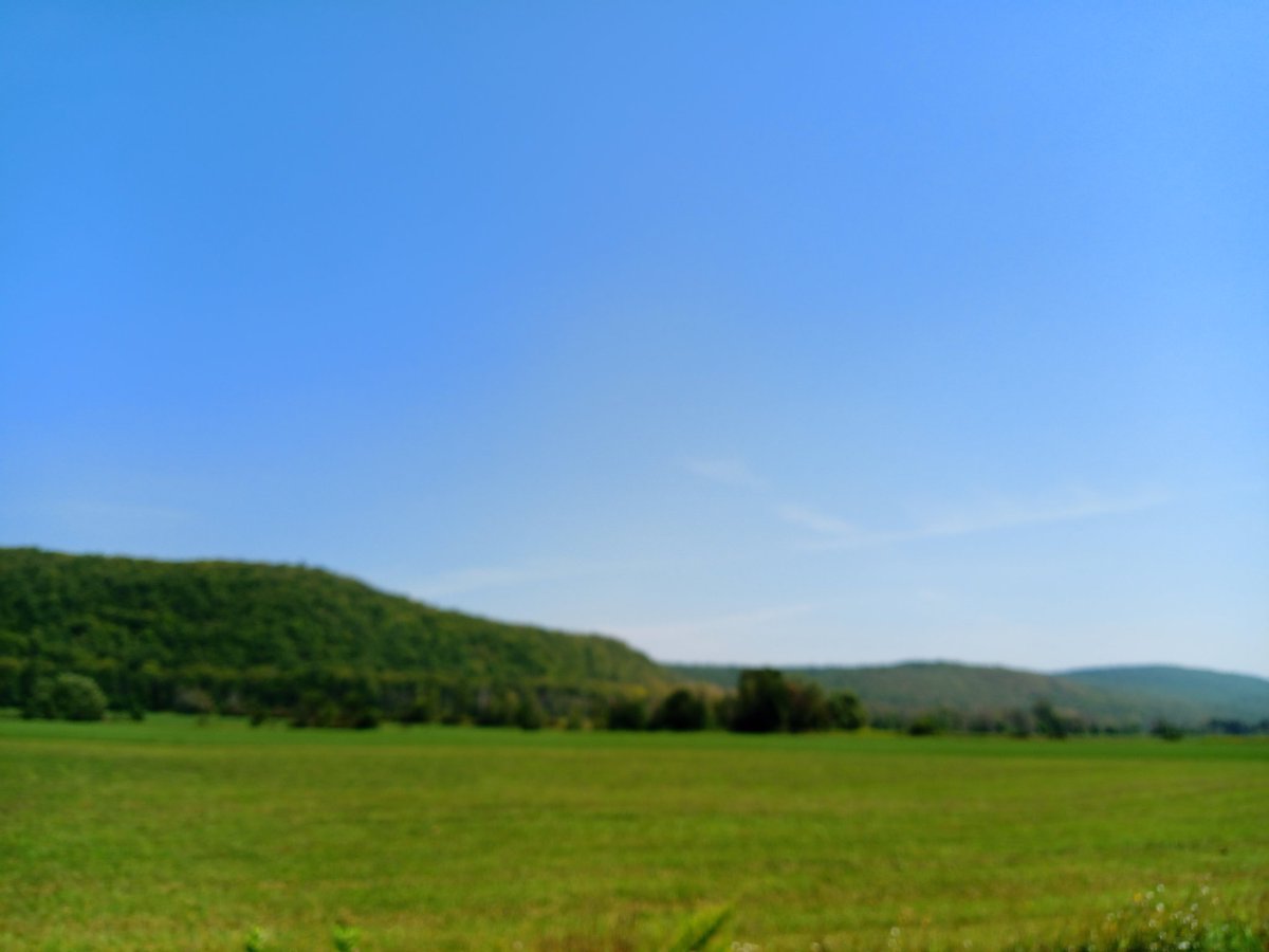 JohnZwicker1's tweet photo. Some of the boys are camping this weekend with the #KnightsOfStJeanDeBrebeuf - somewhere up in these hills - have a great camp boys
These foothills are slightly northwest of the photos you see frequently posted by @harry_fosters - #Quyon #Quebec
Beautiful county
#GloryToGod https://t.co/4D7AixFYDB