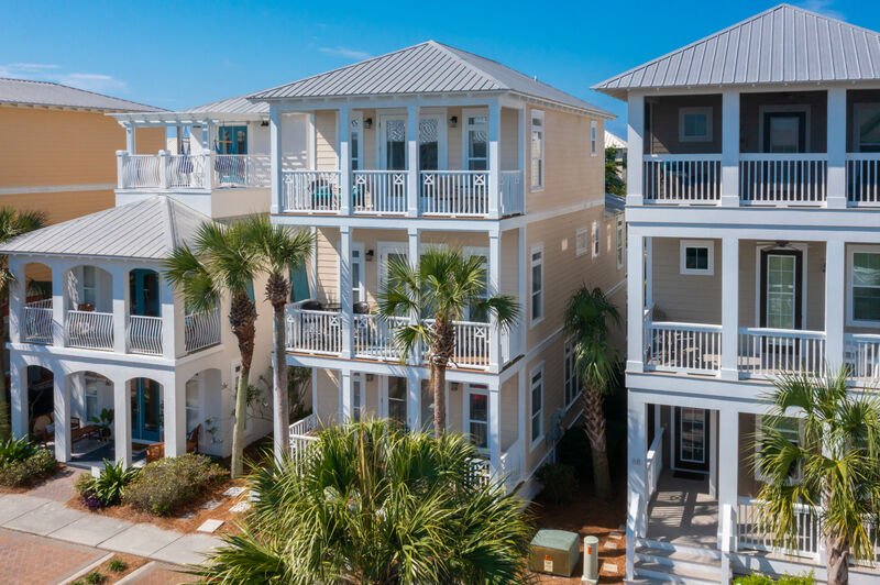 What a find for family groups! Blissful Breeze from @paradisebeachrentals is a bright and beautiful 3-story home with 4 bedrooms, decorated with loving care for up to 12 guests! Up two two dogs are welcome! #seacrestbeach #visitflorida