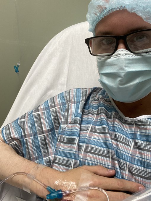 Brad Jones - 1 pic. Had my procedure today. Come for the surgery, stay for the Ritz Bits! https://t.co/6sLUNy4XNT