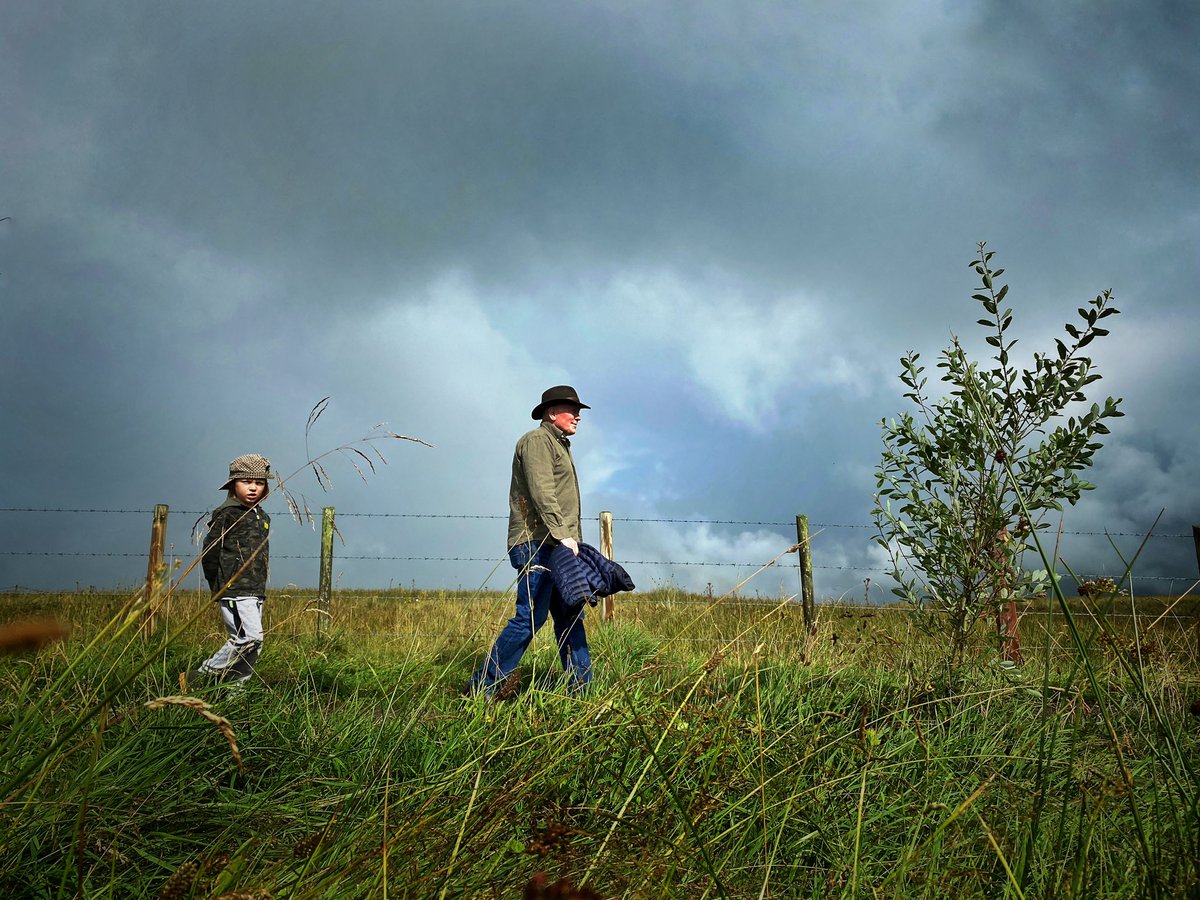 MalMccann's tweet photo. It rained (a lot), the sun shone, the craic was mighty and even took some photos. Great day photo walking in the @BelfastHills with the @GlorNaMona squad using @FiLMiCPro #cameraplus2 @FailteFeirste @NationalTrustNI @barrabest @feargal81 https://t.co/ewh3JCv8M3