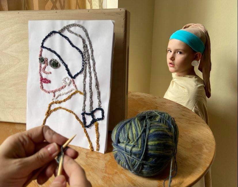 Sitting for a knitting. <a href="/GISHBOT/">GISHBOT</a> #TeamMamacas #gish #gish2021 #item102