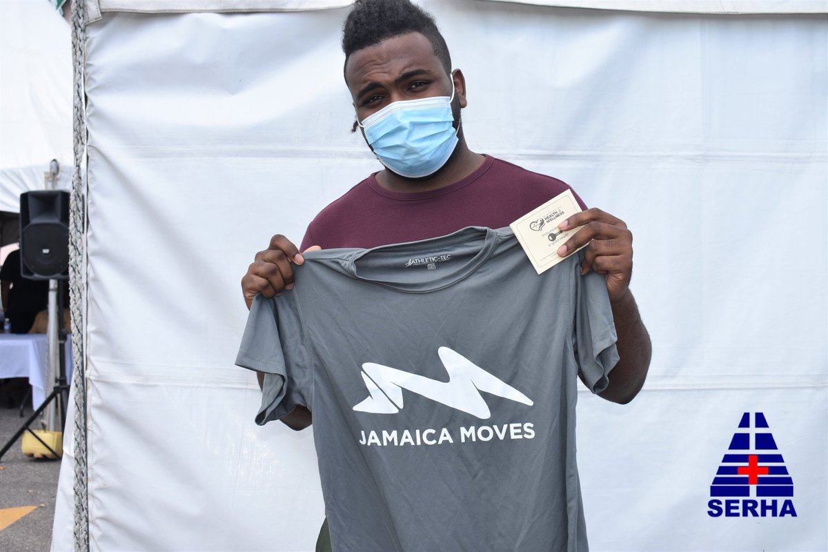 theserhajm's tweet image. Yesterday, scores of persons turned out to receive their first dose of the Astrazeneca vaccine during the Blitz sites at Soverign Centre. Here are the highlights #vaccinateja #Getvaxx #celebratingJa59 @themohwgovjm @SRHAJamaica @wrhagovjm @mohnerha