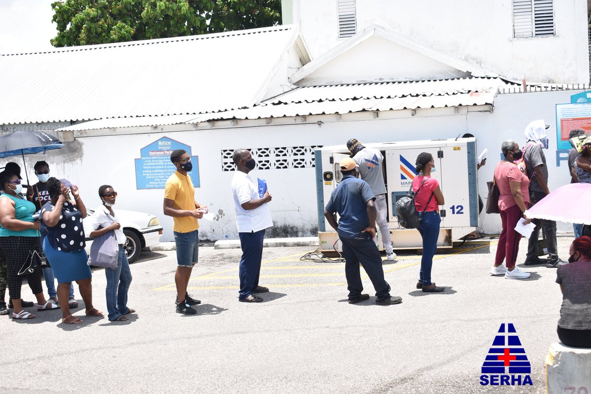 theserhajm's tweet image. Yesterday, scores of persons turned out to receive their first dose of the Astrazeneca vaccine during the Blitz sites at Soverign Centre. Here are the highlights #vaccinateja #Getvaxx #celebratingJa59 @themohwgovjm @SRHAJamaica @wrhagovjm @mohnerha