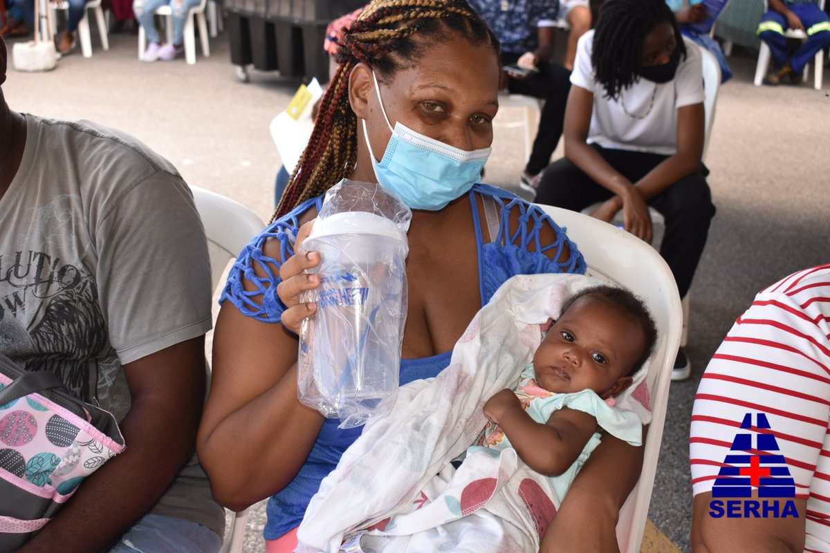 theserhajm's tweet image. Yesterday, scores of persons turned out to receive their first dose of the Astrazeneca vaccine during the Blitz sites at Soverign Centre. Here are the highlights #vaccinateja #Getvaxx #celebratingJa59 @themohwgovjm @SRHAJamaica @wrhagovjm @mohnerha