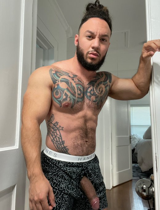 Good morning to all my slut boys https://t.co/GWqZwIlpGm