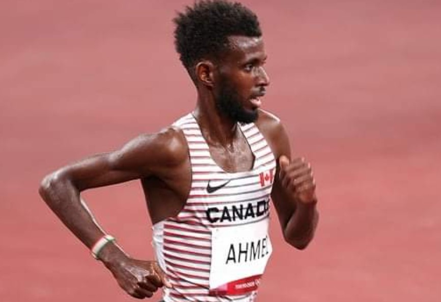 Fowsio_Ibrahim's tweet photo. #Congraturation to #somalilander @Moh_Speed
Coming 2nd in the 5000m final in the #Tokyo2021 Olympic Games.
Despite representing #Canada he is A proud Somalilander wearing a painted a bracelet of the #Somaliland flag in his hand.
💚🤍❤️
#Tokyo2020 https://t.co/bLHskquBUW