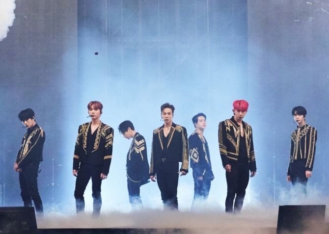likarodriguesz's tweet photo. Saudades que dilaceram o meu coração
Monsta X Ot7
Show do Monsta X
Fila do show do Monsta X
#showdoMonstaX #MONSTA_X #filadoshow #MONBEBE #posedequebrada
@OfficialMonstaX https://t.co/KIY51uIB0P