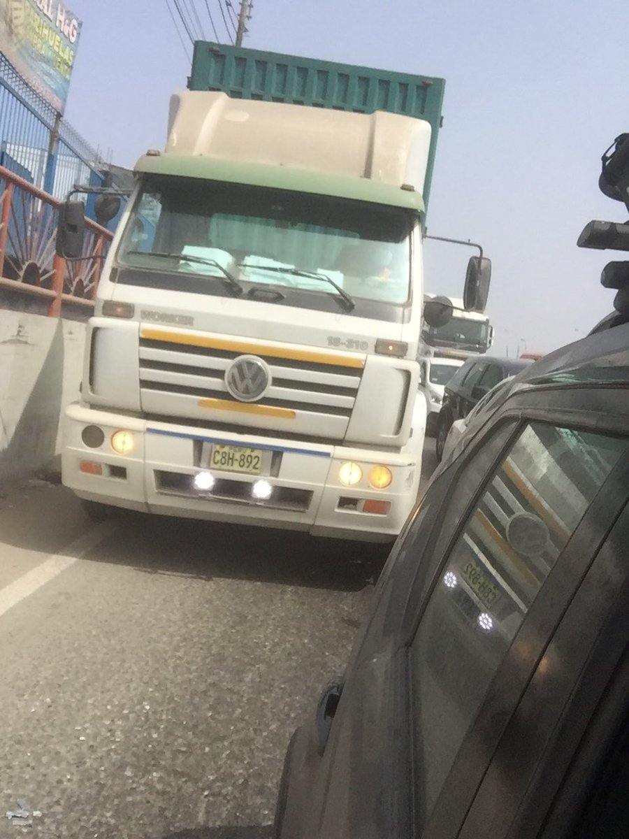 No hay RESPETO‼️se meten por la derecha, en San Juan de Lurigancho , nadie respeta, no ausencia de autoridades 😕<a href="/ATU_GobPeru/">Autoridad de Transporte Urbano</a>