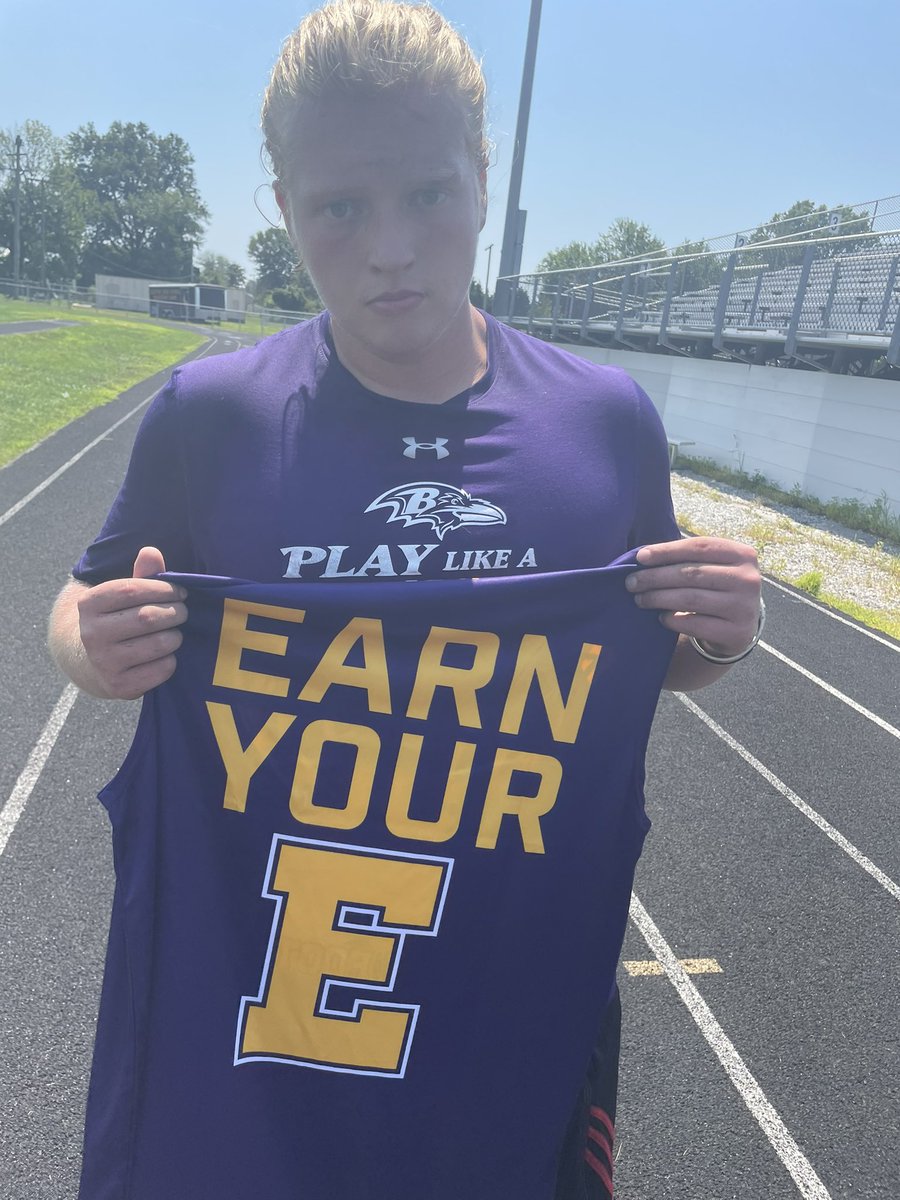 ElktonFootball's tweet photo. @MearsAyden is Elite with a time of 57:42 in the #EliteElkChallenge! E was earned! #goldblooded https://t.co/8OdXdwXcHk