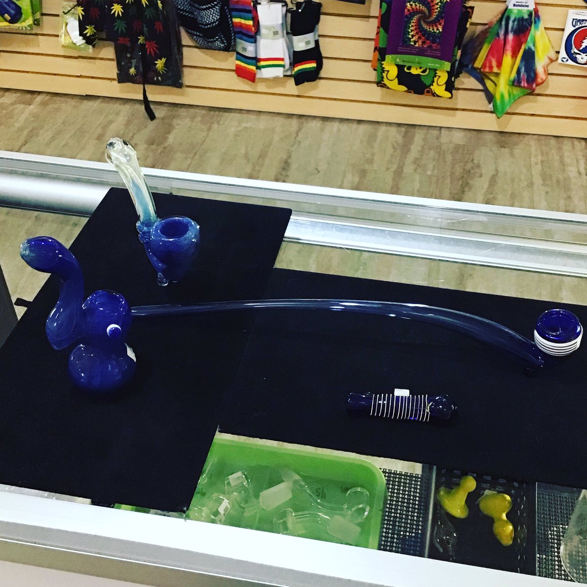 GetYoursStores's tweet image. Is your favorite color blue?!?! If so come check out these bad boys!!!
#blue #bluepipe #bluebubbler #bluechillum #shopgetyours #getyoursbarrevt #getyoursberlinvt
