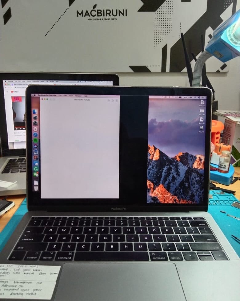 MacBiruni's tweet photo. ✍🏾LCD Macbook Replacement #servicemac #servicemacbook #serviceapple https://t.co/JsPw0oANkm