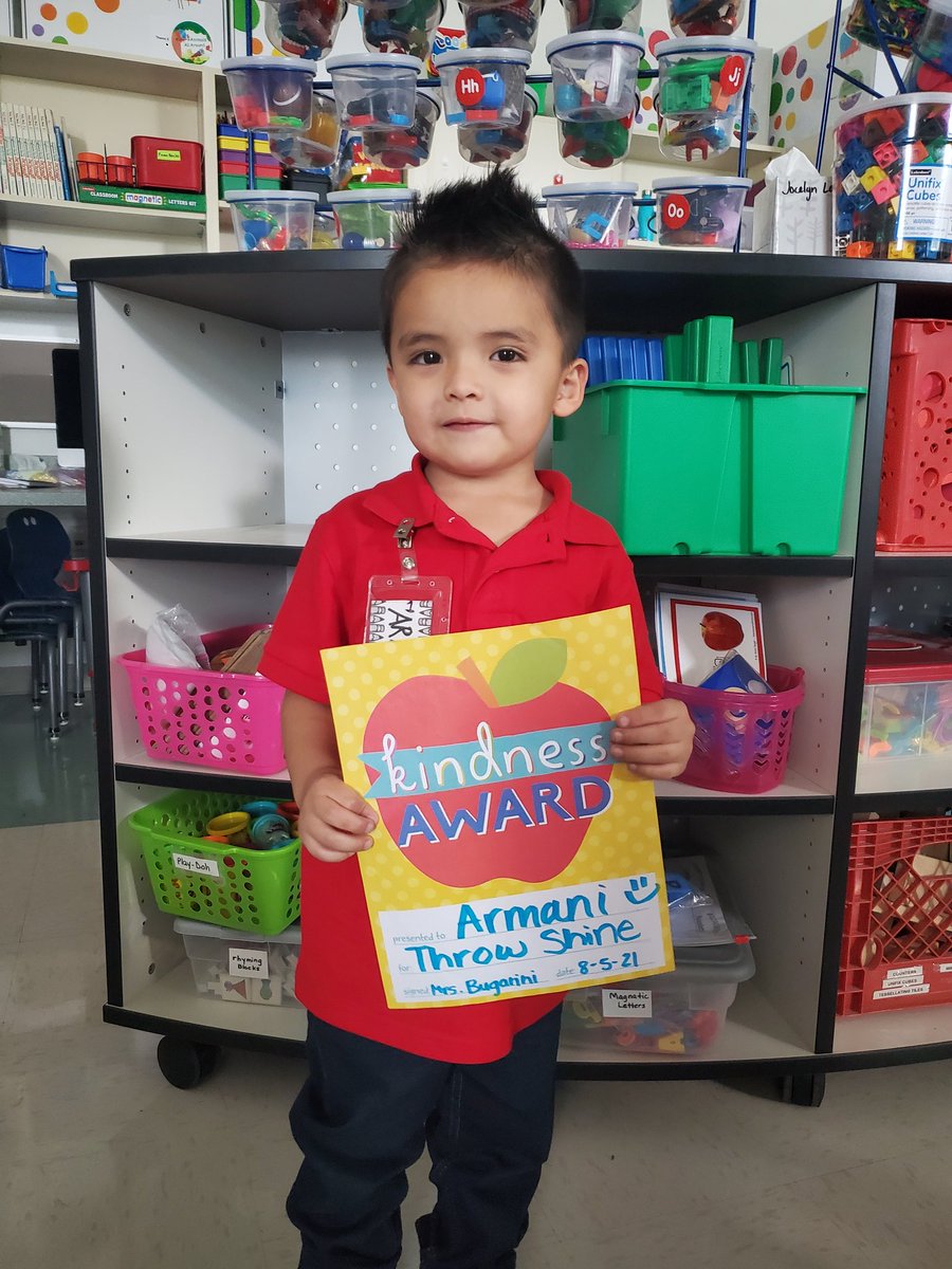 IBugarini_TDS's tweet photo. Yesterday was #ThrowShineThursday our wonderful Armani was kind, respectful, responsible and safe all week being a model to all his classmates. Thank you Armani!! #HeartAndSol @TierraDelSol_ES  @RebecaParada_ https://t.co/uNu7YVxfa6