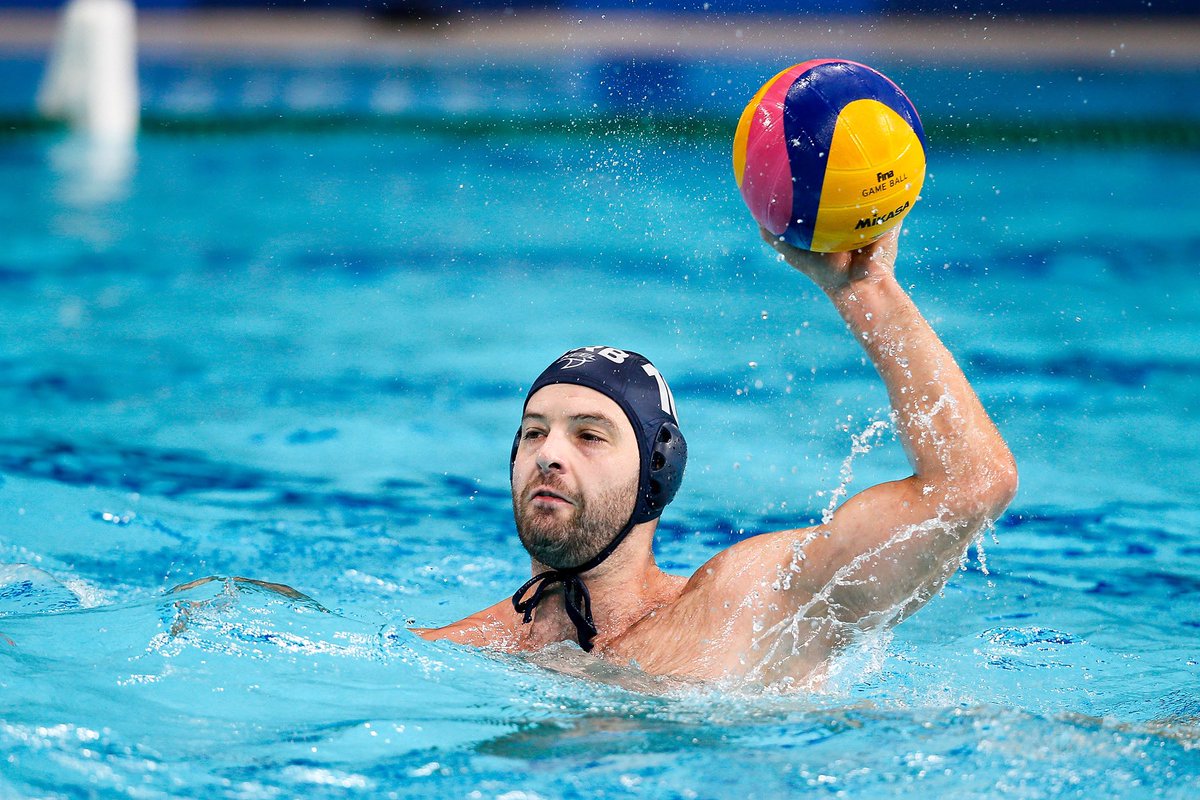 “Cela ova generacija se oprašta za 32 minuta. Ta 32 minuta poslednja nismo mogli da poželimo bolja, nego u finalu Olimpijskih igara. Hvala pre svega mladima koji su nas pogurali ko zna koji put. Hvala Mandi, Jakši, Savi, Straji… Momcima na kojima ostaje sve ovo.”

FF #10 ❤️🇷🇸