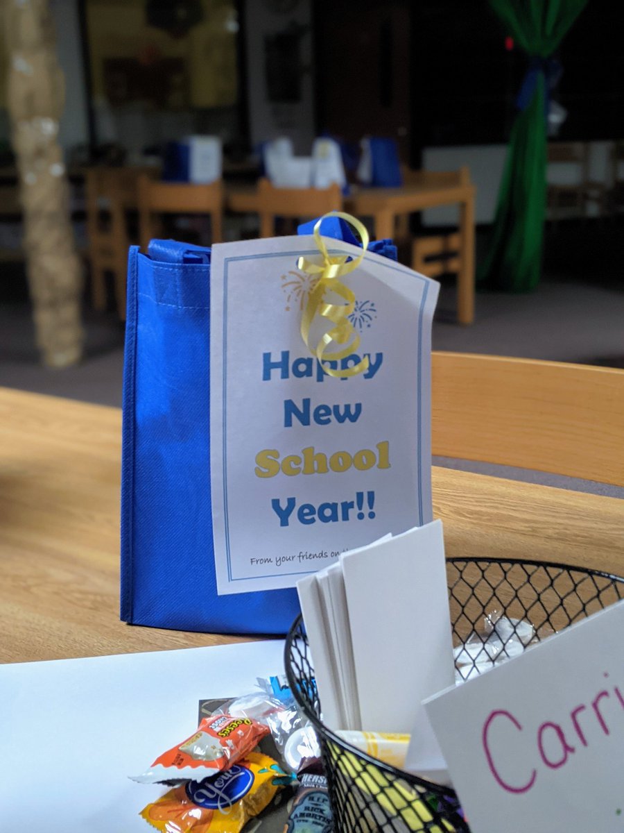 Excited to welcome back teachers to the 2021-22 school year! Let's get this year started!🥳💃🎉 <a href="/foreverbentwood/">Bentwood Elementary School</a> #FindJoyBE #OPSMomentsThatMatter <a href="/olatheschools/">Olathe Public Schools</a>