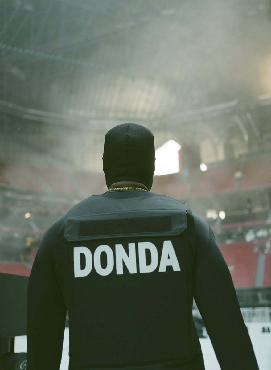 GUNNERSELLWHITE's tweet photo. Kanye West - Atlanta GA 08/05/2021 https://t.co/iQ7SdxEgQD