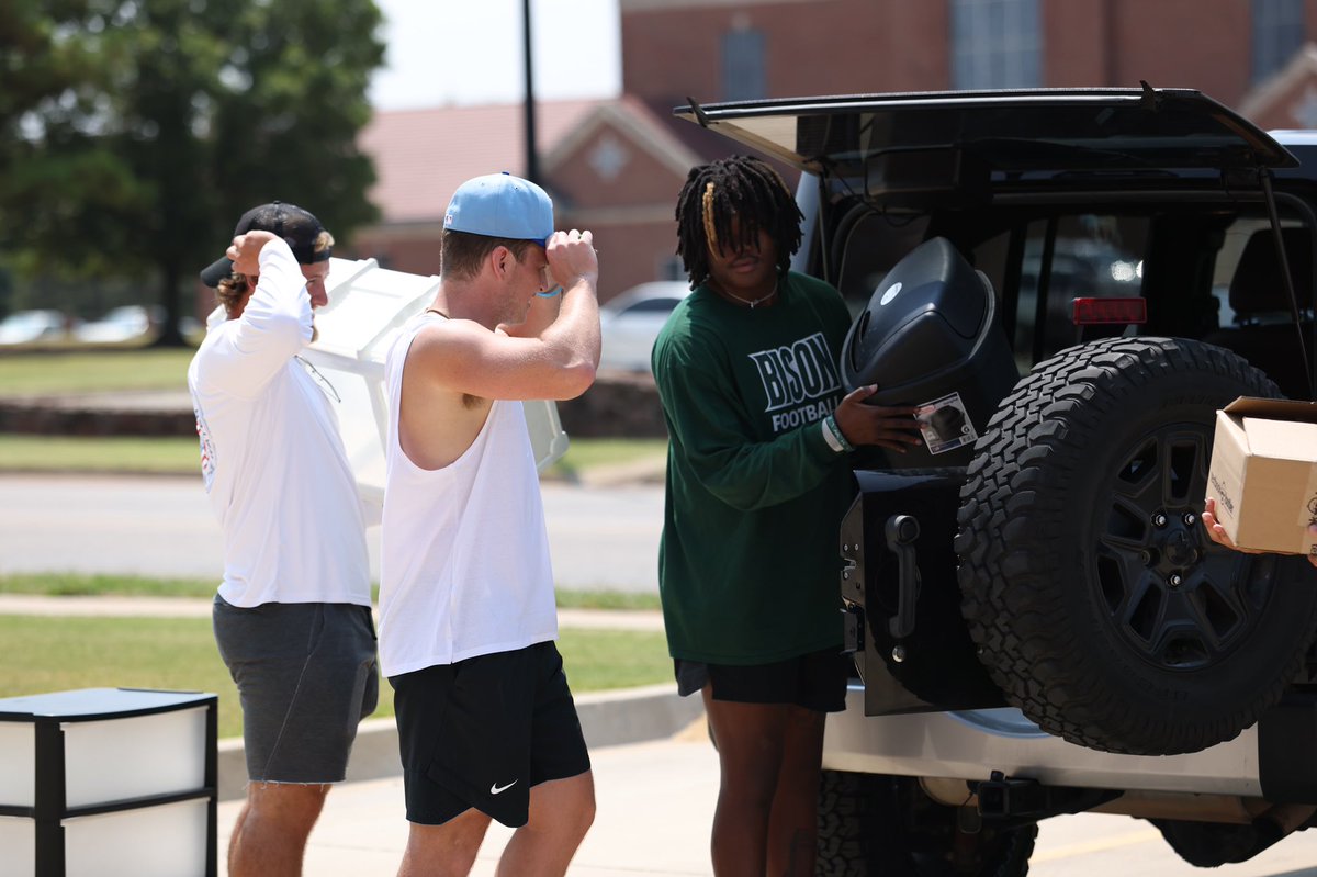 OBU_Football's tweet photo. Feels good to be back 🙌

#MoveInDay | #OnToVictory https://t.co/P52Y8k7s1X