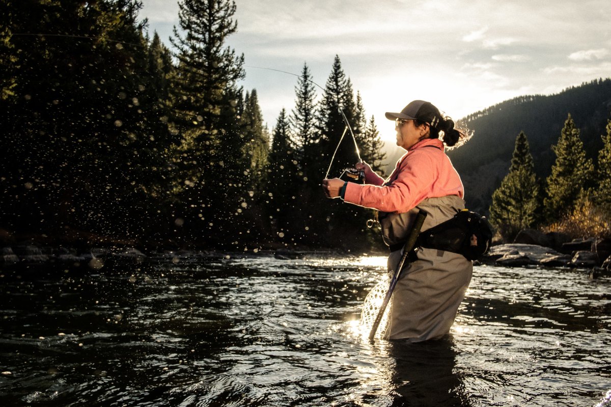 AdventureProMag's tweet image. #WildVoices
Based in Colorado, this Southwest angler is a pioneer on and off the water for diversity, equity and inclusion. 

Erica Nelson: bit.ly/3xuqEF9