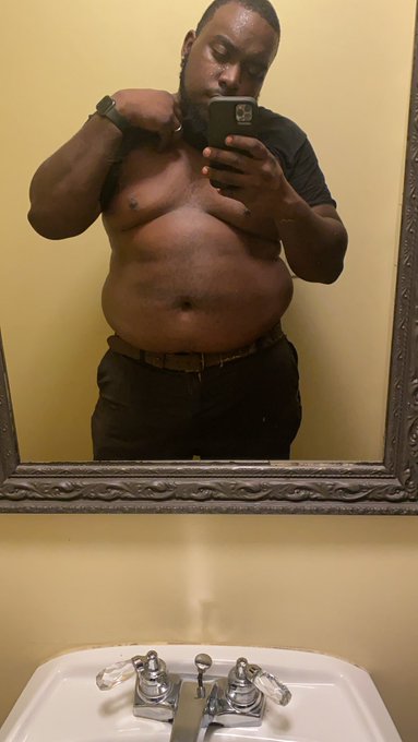 It&rsquo;s the dad bod for me🖤 #chub https://t.co/9P1rPjK5bx<a href="/tag/chub"class="tags">#chub</a>