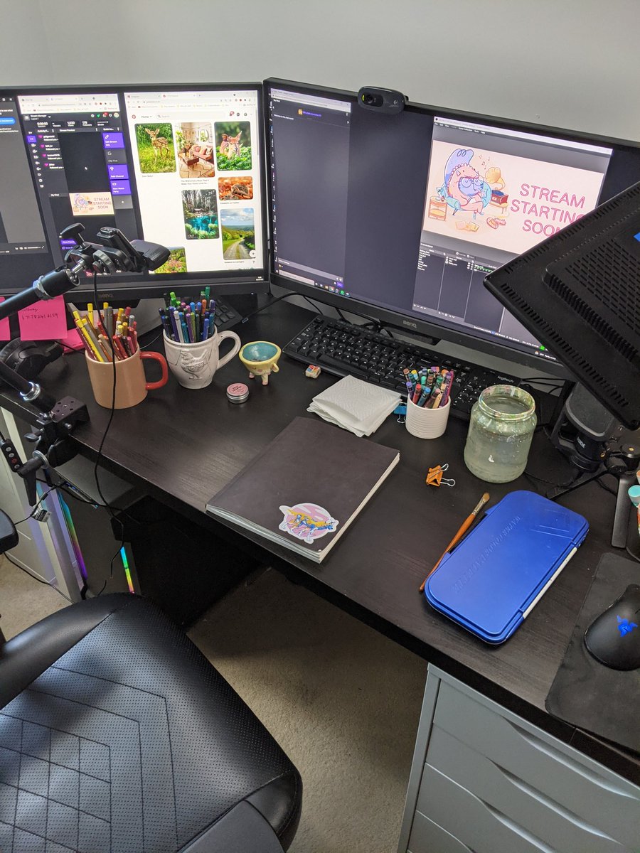 monkeymintaka's tweet photo. Look who's busting out the stream setup! Live on twich in about 5 minutes. https://t.co/ThhgUxdYaI