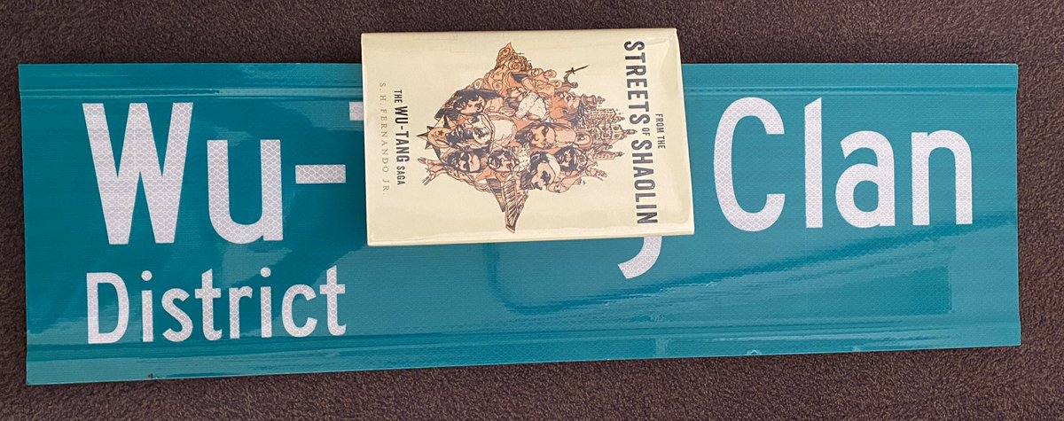 SGCTEENLIBRARY's tweet photo. @SkizFernando Our copy came in, Hope we don’t lose our bookmark. #wuseum https://t.co/ssEJnwFH2l