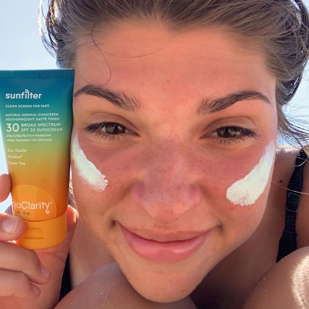 Did you put on sunscreen today? ☀️ Whether you're back in school, still on vacay, or WFH, layer on SunFilter to protect your skin against UV rays, blue light, and environmental pollutants, while fighting signs of premature aging.