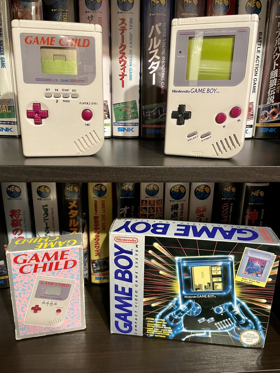 frazer_HX's tweet photo. 1990 and the disappointment when your gran chose left not right… #gamechild vs #Nintendo #Gameboy https://t.co/dpsq8uRnyV