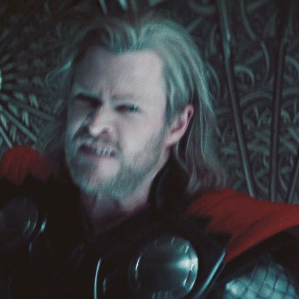 RT @PrettiestThor: Loki : Mum said it's my turn to use the biforst 
Thor : *incoherent noises* https://t.co/WOq05TuROv