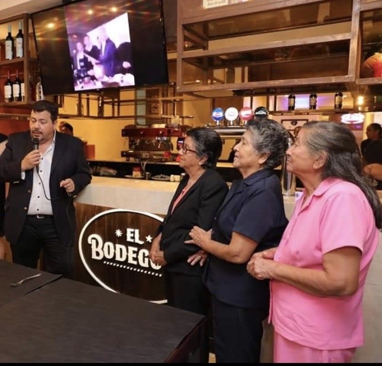 ChrisAntojo's tweet photo. Mi familia humilde ,siempre en primer lugar 👌👌 https://t.co/Qy073a1zVt