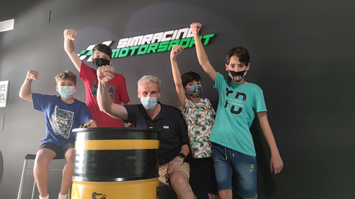 🚨🚨🚨🚨
Objetivo cumplido!!! 💪🏻💪🏻💪🏻
Quinta y última semana de Campus Simracing finalizada!! 🏁🏁🏁

👫👬👭🧑‍🤝‍🧑👫👬👭🧑‍🤝‍🧑👫👬
19 chicos y un montón de quilómetros a sus espaldas. Todos aprovados con nota 🏅🏅🏅

MENUDOS PILOTOS!! 😂😂👍🏻