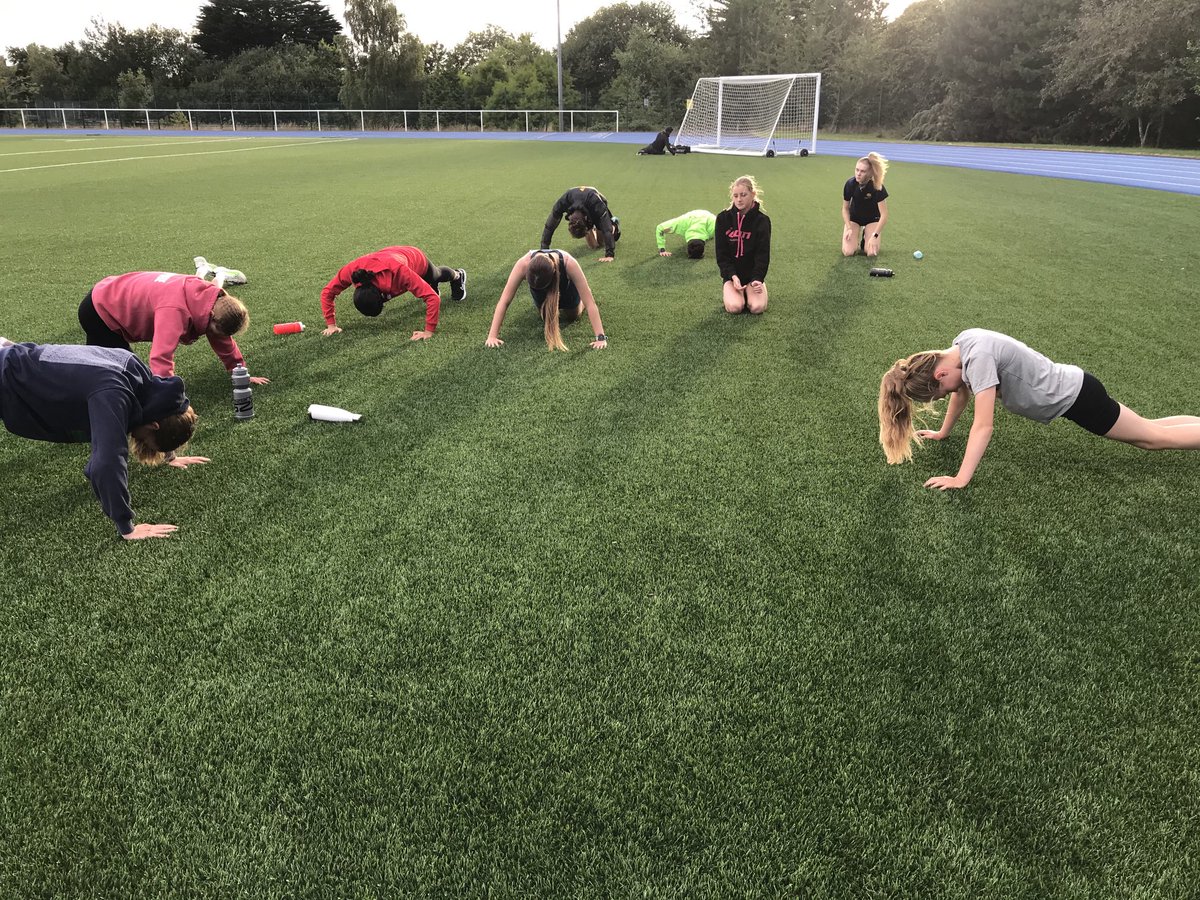 c70convertible's tweet photo. Just arms,legs an Stomach to finish off today 💪💥 #TeamhillConditioning #TrackFriday https://t.co/4JayIXUF7h