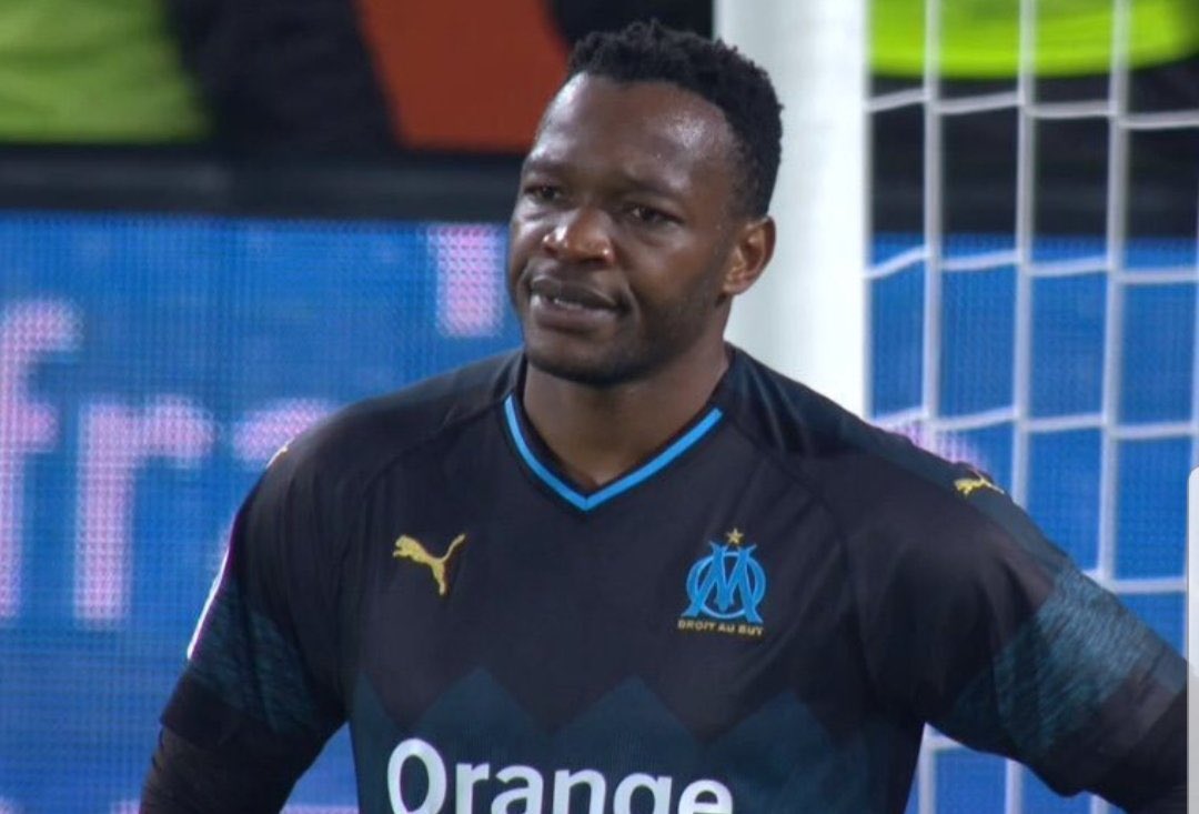 dalil_blm's tweet photo. Mandanda quand il va voir arrivé au loin une contre attaque Messi-Mbappé-Neymar https://t.co/2pykIXIXrU