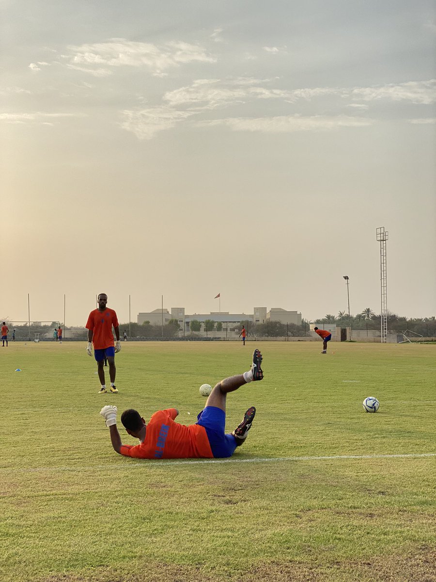 albreek_team's tweet photo. #goal_keeper https://t.co/KwiqBAAP3N