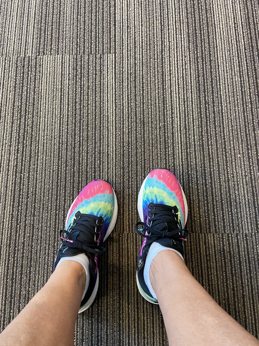 funnyasshiz's tweet photo. Waiting room feet! Ortho appt. was great, now here’s to a good scan. #breastcancer #scantime #waitingroom #maskup #Florida #Adventhealth #fingerscrossed #sayaprayer #denm https://t.co/xLvtMptKoq